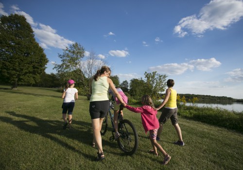 Discovering the Top Spots for Biking and Running in Crystal Lake, Illinois